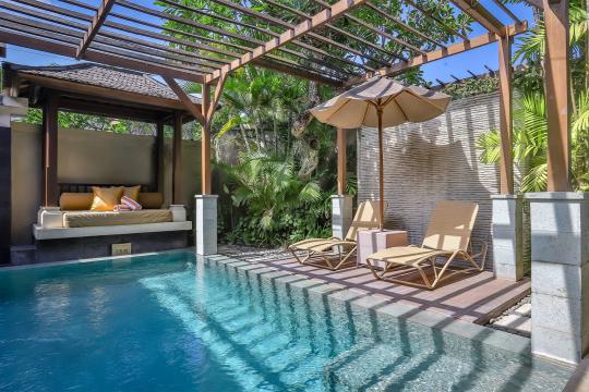 Havuzlu Muhafazakâr (Korunaklı) Kiralık Villalar